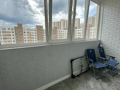 квартира за адресою Академіка Сахарова вул., 9