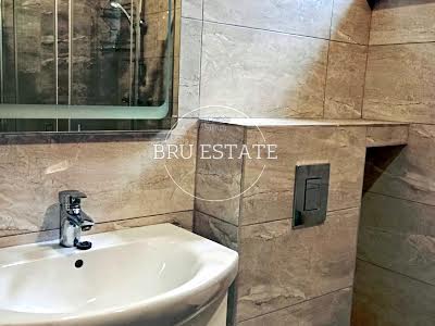 квартира за адресою Регенераторна вул., 4 к5