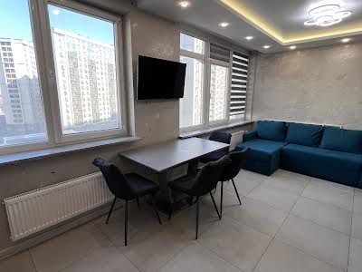 квартира за адресою Перлинна вул., 3