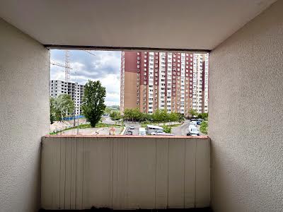 квартира за адресою Милославська вул., 18