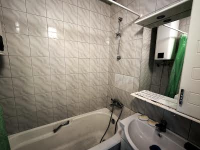 квартира за адресою Академіка Вернадського бульв., 85