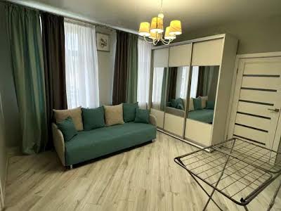 квартира за адресою Проста вул., 12