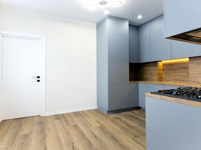 квартира за адресою Гідності вул., 7