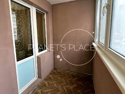 квартира за адресою Софії Русової вул., 3