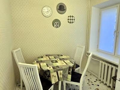 квартира за адресою Євгена Чикаленка вул., 74