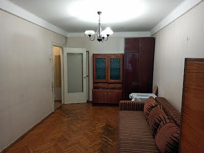 квартира за адресою Дегтярівська вул., 10