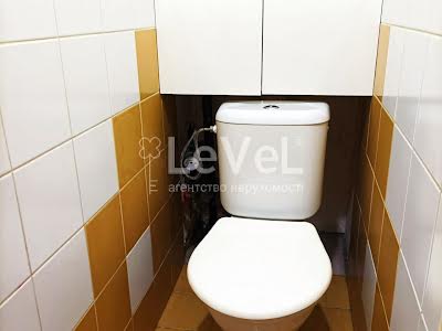 квартира за адресою Романа Шухевича просп. (Генерала Ватутіна), 6А