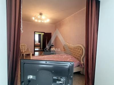 квартира за адресою Українська вул., 6А