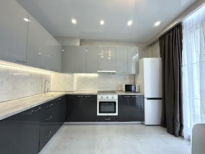 квартира за адресою Михайла Максимовича вул. (Онуфрія Трутенка), 24-Б