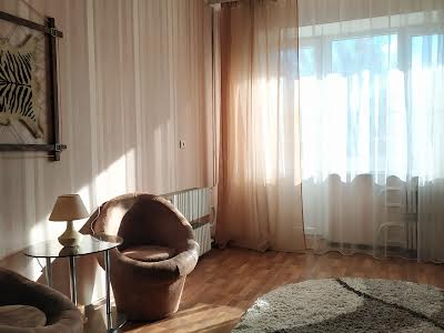 квартира за адресою Екіпажний пров., 3