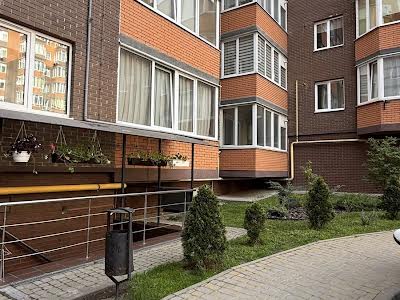 квартира за адресою Пулюя, 40