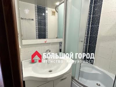 квартира за адресою 12 Квітня, 76