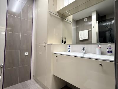 квартира за адресою Патріарха Мстислава Скрипника вул., 40