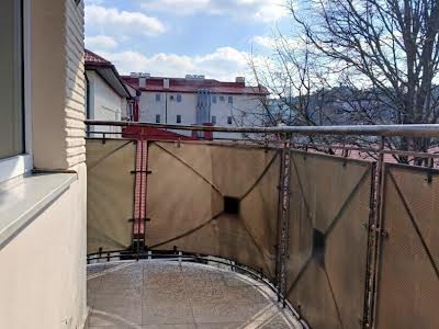 квартира за адресою Шота Руставелі вул., 1
