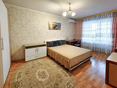 квартира по адресу Ревуцкого ул., 19/1