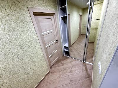 квартира за адресою Машинобудівників вул., 14