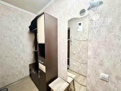 квартира за адресою Небесної Сотні, 16