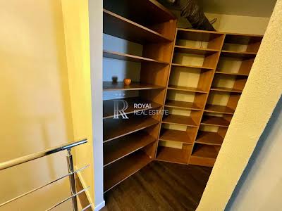 квартира за адресою Драгоманова вул., 1