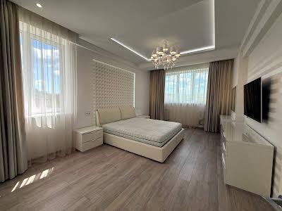 квартира за адресою Євпаторійська вул., 2б