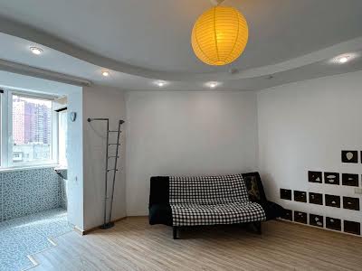 квартира за адресою Драгоманова вул., 17