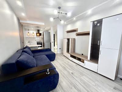 квартира по адресу Злуки просп., 5