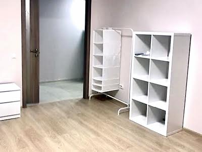квартира за адресою Довженка вул., 12
