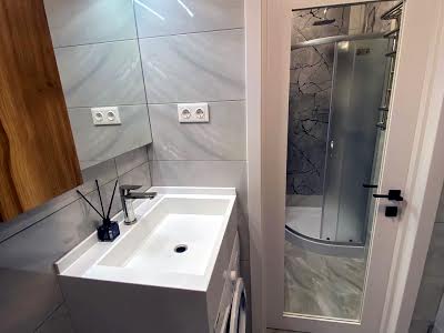 квартира за адресою Нова Виноградна, 2