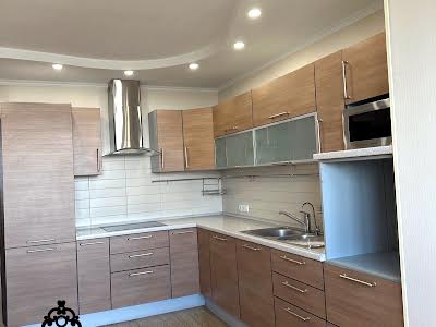 квартира за адресою Машинобудівників вул., 17а
