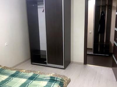 квартира за адресою Краснова Миколи вул., 7