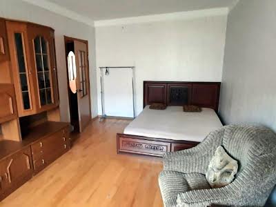 квартира за адресою Бакинська вул., 37г