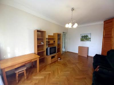 квартира за адресою Госпітальна вул., 1а
