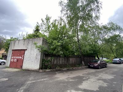 коммерческая по адресу Чорновола, 4