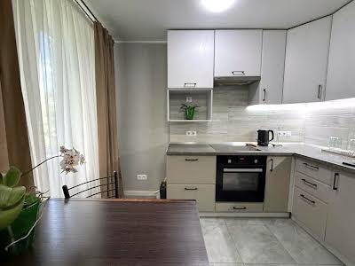квартира по адресу Верховинная ул., 81