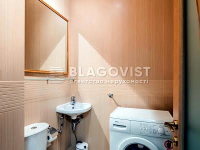 квартира за адресою Старонаводницька вул., 6-Б