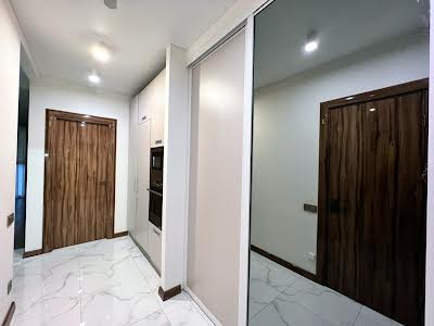 квартира за адресою Драгоманова вул., 2-Б