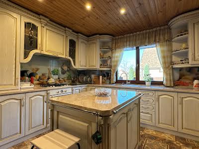дом по адресу Броварська, 2