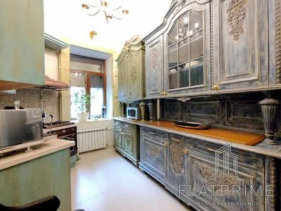 квартира за адресою Михайлівська вул., 24В