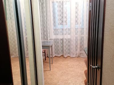 квартира за адресою Каштанова вул., 8-Б