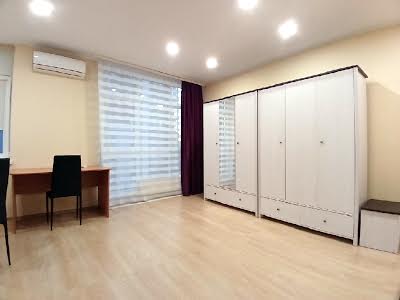 квартира за адресою Райдужна вул., 58
