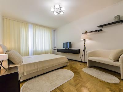 квартира за адресою Ревуцького вул., 42