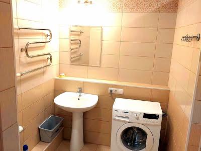 квартира по адресу Ревуцкого ул., 7в