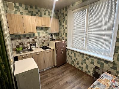 квартира за адресою Познанська вул., 8Б