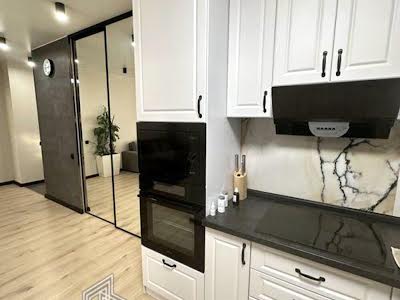 квартира за адресою Райдужна вул., 58