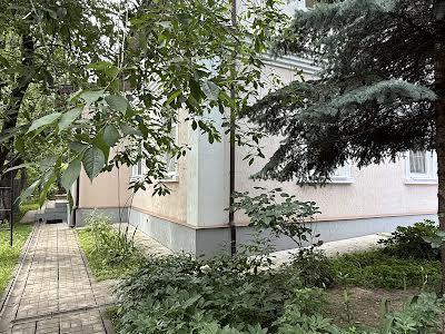 будинок за адресою Степана Чобану вул. (Василя Алексухіна), 11
