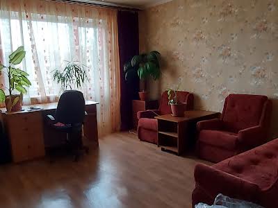 квартира за адресою Космонавтів вул., 142
