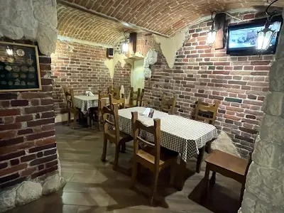 комерційна за адресою Михайла Туган-Барановського вул., 4