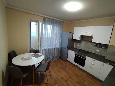 квартира за адресою Ревуцького вул., 54