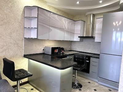квартира за адресою Дніпровська набережна вул., 20а