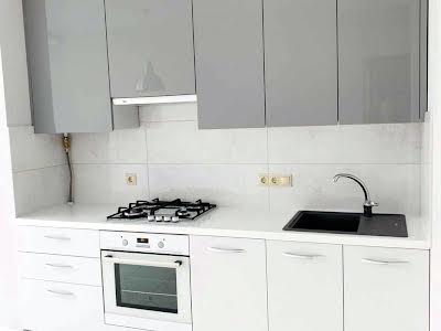 квартира за адресою Юнацька вул., 1