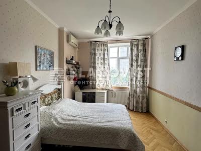 квартира за адресою Старонаводницька вул., 6-Б